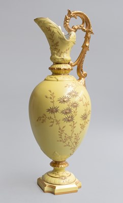 Lot 135 - A Grainger & Co. Worcester China Works Ewer,...
