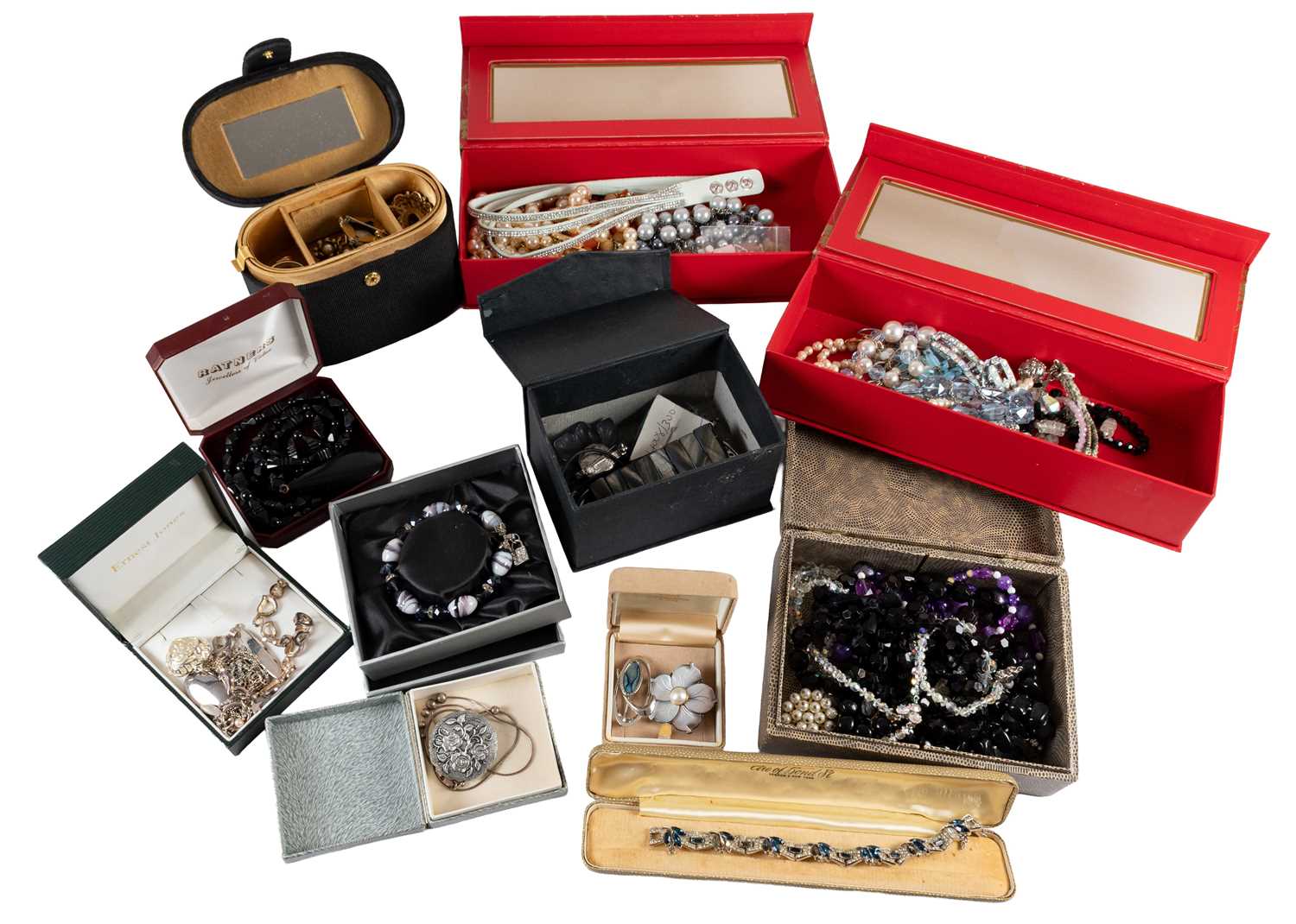 Lot 11 - A Quantity of Costume Jewellery, including...