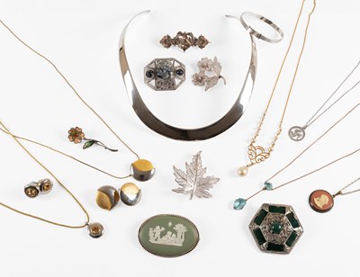 Lot 3 - A Small Quantity of Jewellery, including a...