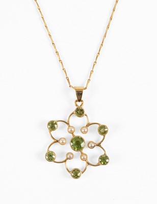 Lot 84 - A Peridot and Split Pearl Pendant on Chain,...