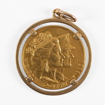 Lot 92 - A 'Welcome to Germany 1965' Pendant, to a...