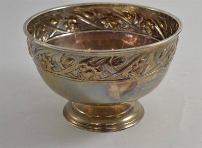 Lot 36 - Silver punch bowl with embossed daffodil border, Sheffield 1905