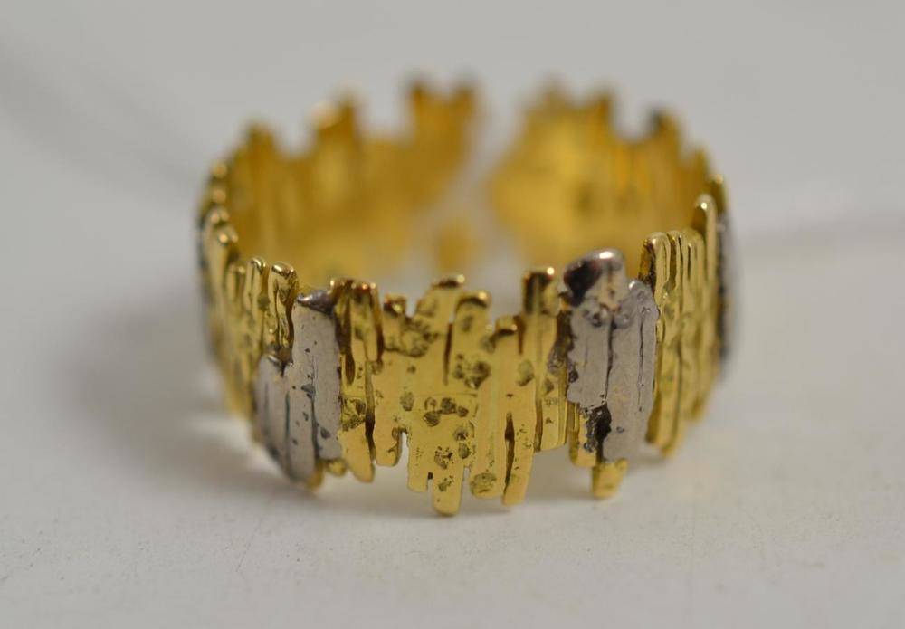 Lot 68 - Charles De Temple 18ct gold textured ring, London 1966, with suede bag
