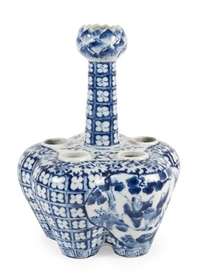 Lot 36 - A Chinese Porcelain Tulip Vase, late 19th/20th...