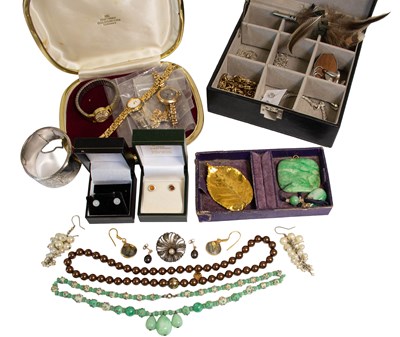 Lot 7 - A Quantity of Jewellery, including a pin,...