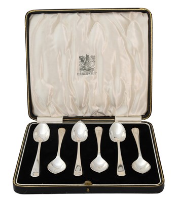Lot 252 - A Cased Set of Six George V Silver...