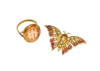 Lot 76 - A 9 Carat Gold Cameo Ring, depicting the three...