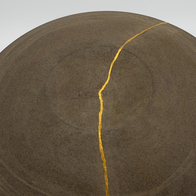 Lot L’Enclume: Plate by Odd Standard, 18.8 cm...