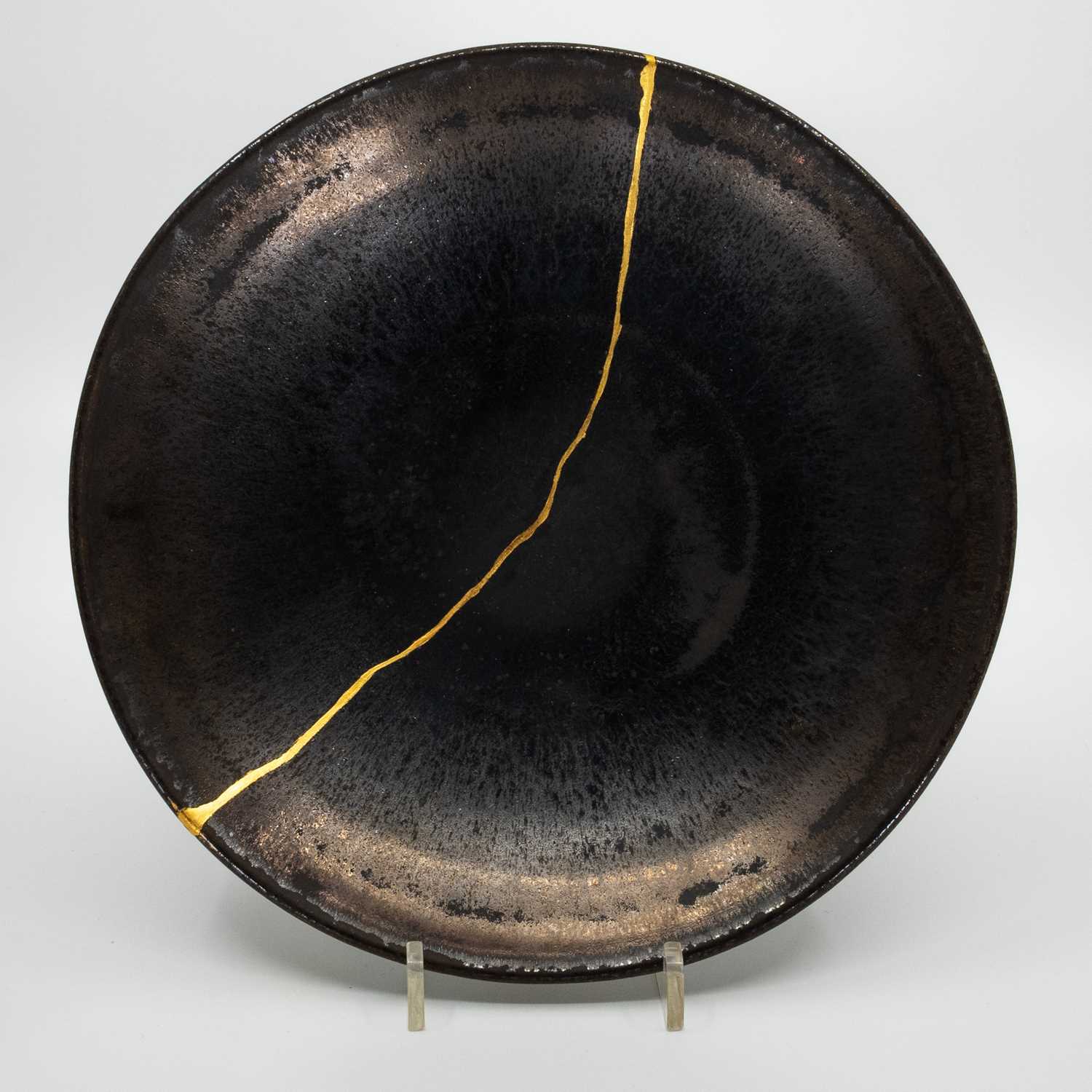 Lot L’Enclume: Plate by Odd Standard, 18.8 cm...