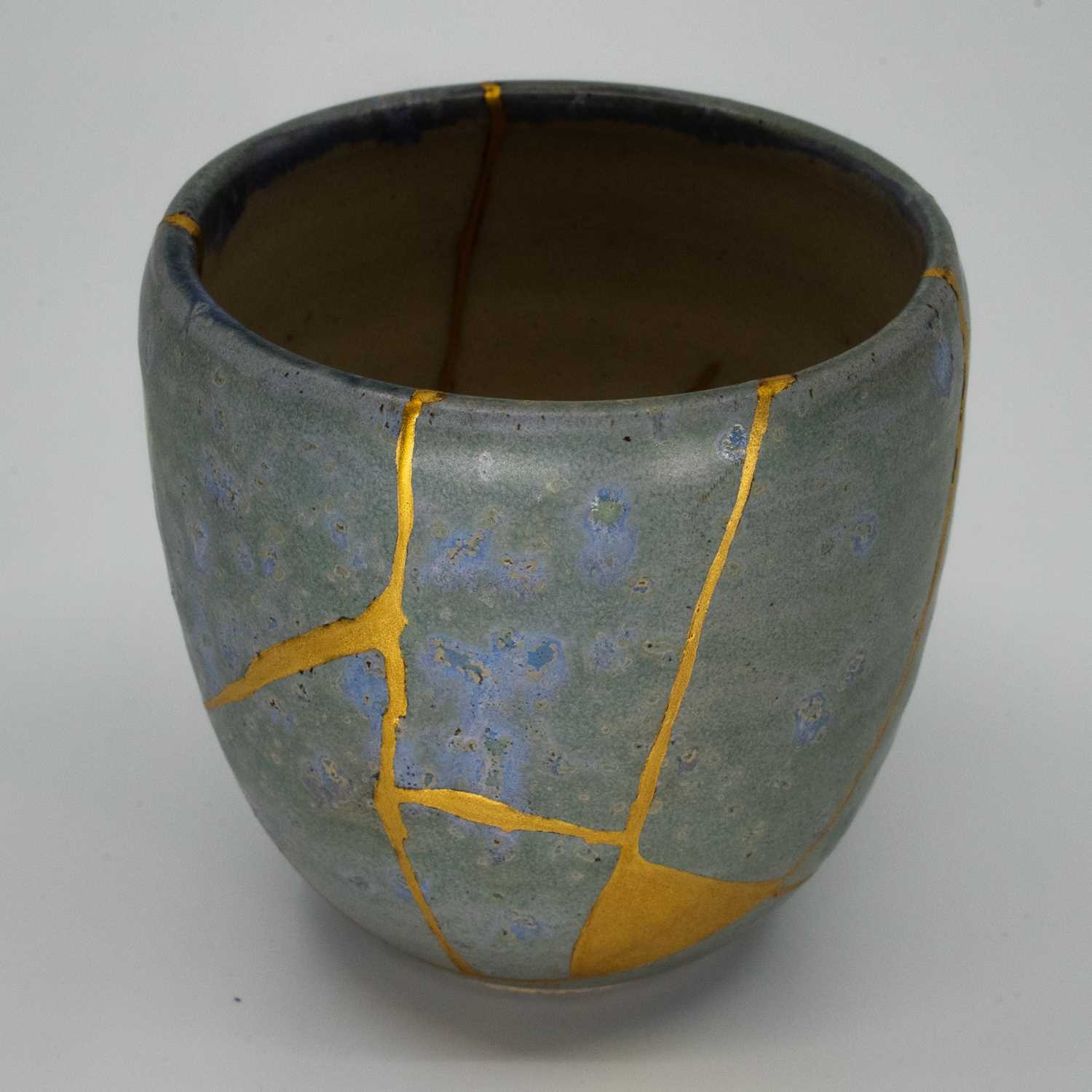 Lot Mýse: Yunomi (handless cup) by Kara Leigh-Ford,...