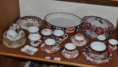 Lot 275 - Crown Derby tea wares