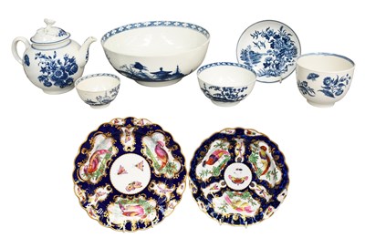 Lot 106 - Worcester Porcelain, to include: a blue and...