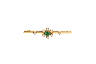 Lot 68 - A Composite Green Stone and Split Pearl Brooch,...