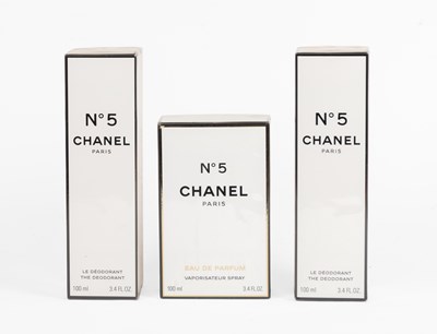 Lot Chanel No5 Eau de Parfum, 100ml, and two...