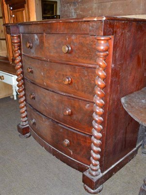 Lot 474 - A Victorian mahogany four height Scotch chest of drawers