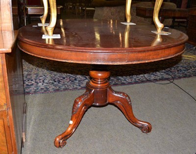 Lot 493 - A Victorian mahogany tilt top breakfast table