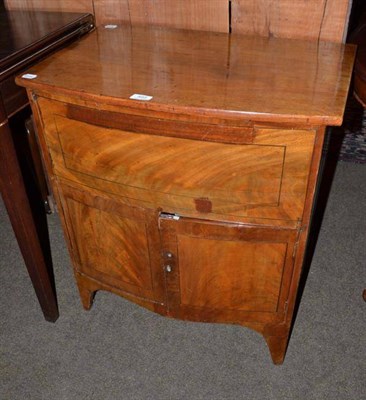 Lot 495 - Mahogany bow fronted commode chest