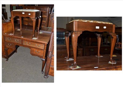 Lot 504 - A mahogany dressing table and two stools