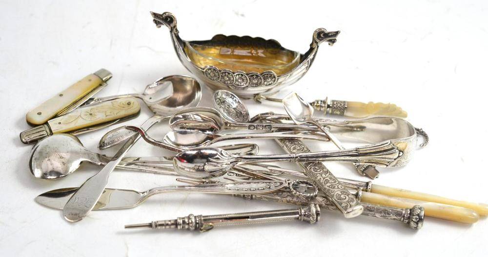 Lot 4 - Box of small silver spoons etc