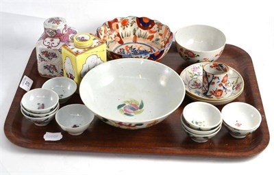 Lot 82 - Samson armorial tea caddy, Imari bowl, tea bowls etc