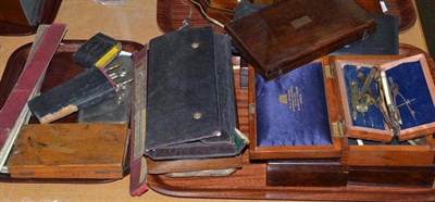 Lot 208 - A quantity of assorted drawing instruments (cased)