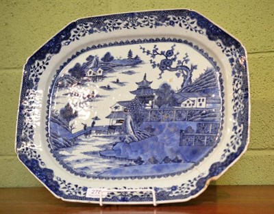 Lot 278 - A large Chinese blue and white meat plate 18th/19th century