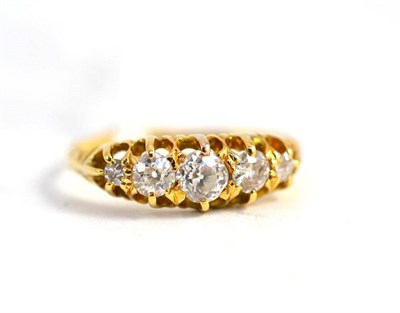 Lot 291 - A diamond five stone ring