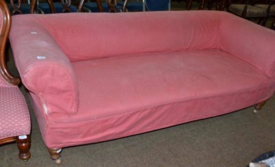 Lot 466 - Chesterfield settee