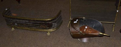 Lot 479 - Copper coal scuttle, brass fender, spark guard and fire irons