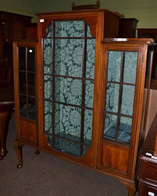 Lot 487 - Edwardian mahogany display cabinet