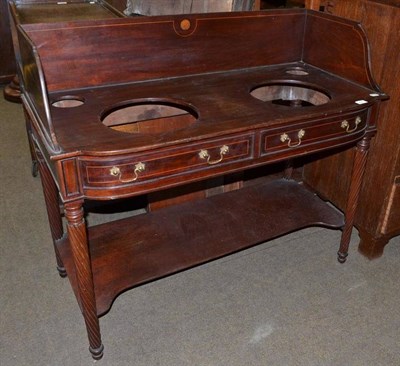 Lot 492 - A Regency mahogany washstand