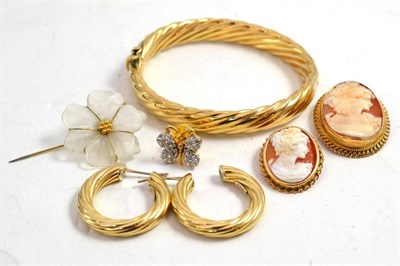 Lot 11 - A 9ct gold bangle and pair of earrings, two cameo brooches and two other brooches