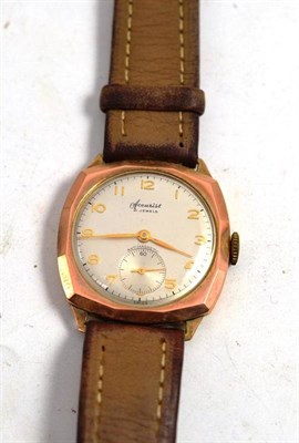 Lot 53 - A 9ct gold Accurist wristwatch