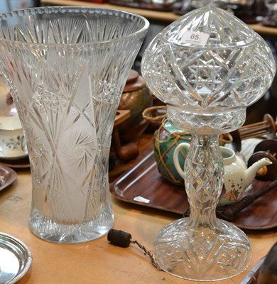 Lot 65 - A small glass table lamp and a large glass vase (2)