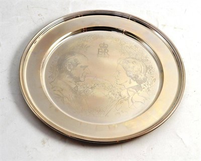 Lot 105 - A commemorative silver circular dish