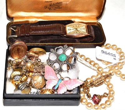 Lot 150 - A cased gentleman's 9ct gold wristwatch, a 9ct gold RAF sweetheart brooch, seals, a watch key,...