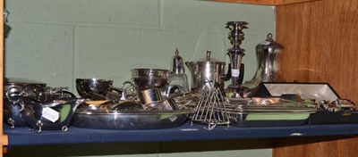 Lot 252 - A quantity of electroplate including flatware and hollowware