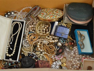 Lot 465 - Quantity of assorted costume and other jewellery including simulated pearls, butterfly wing...