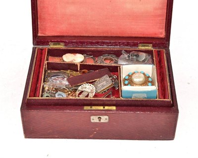 Lot 466 - A jewellery box containing costume jewellery, cameo brooch, silver Jubilee pendant, etc