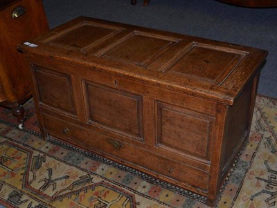 Lot 615 - Small late 17th/early 18th century oak coffer with drawer (a.f.), 94cm wide