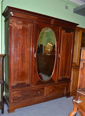 Lot 662 - Mahogany triple door wardrobe