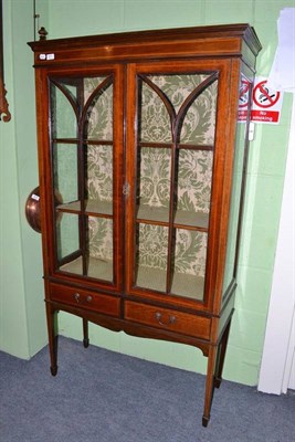 Lot 671 - An Edwardian inlaid mahogany display cabinet