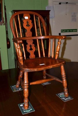 Lot 686 - Child's Windsor chair