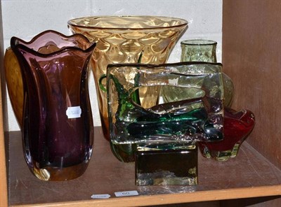 Lot 60 - Shelf of Whitefriars and other art glass