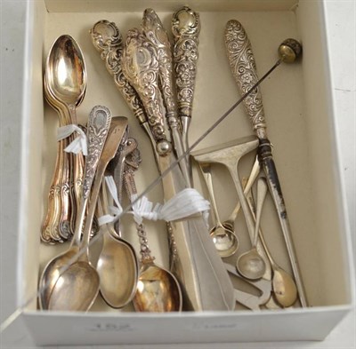Lot 152 - A set of six silver coffee spoons, a silver handle button hook, pair of glove stretchers and...