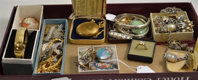 Lot 176 - Assorted silver, paste and costume jewellery, including a paste set floral brooch, and opal triplet