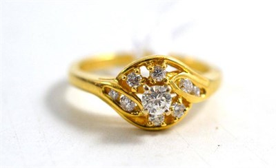Lot 178 - An 18ct gold diamond cluster ring