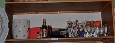 Lot 236 - A collection of Guinness and breweriana including a Carlton ware toucan ice bucket, glasses,...