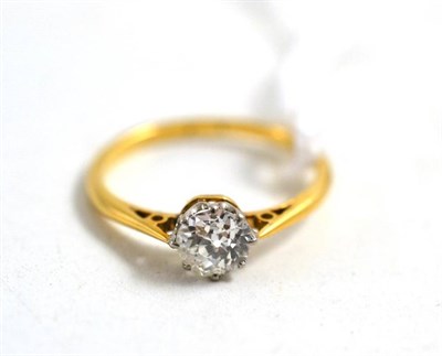 Lot 259 - A solitaire diamond ring with single old cut stone, approximately 0.5ct weight, yellow gold set