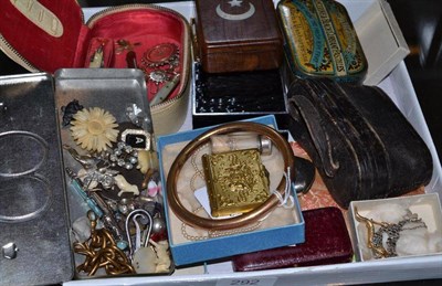 Lot 292 - A quantity of silver, gold and costume jewellery including brooches, earrings, opera glasses etc